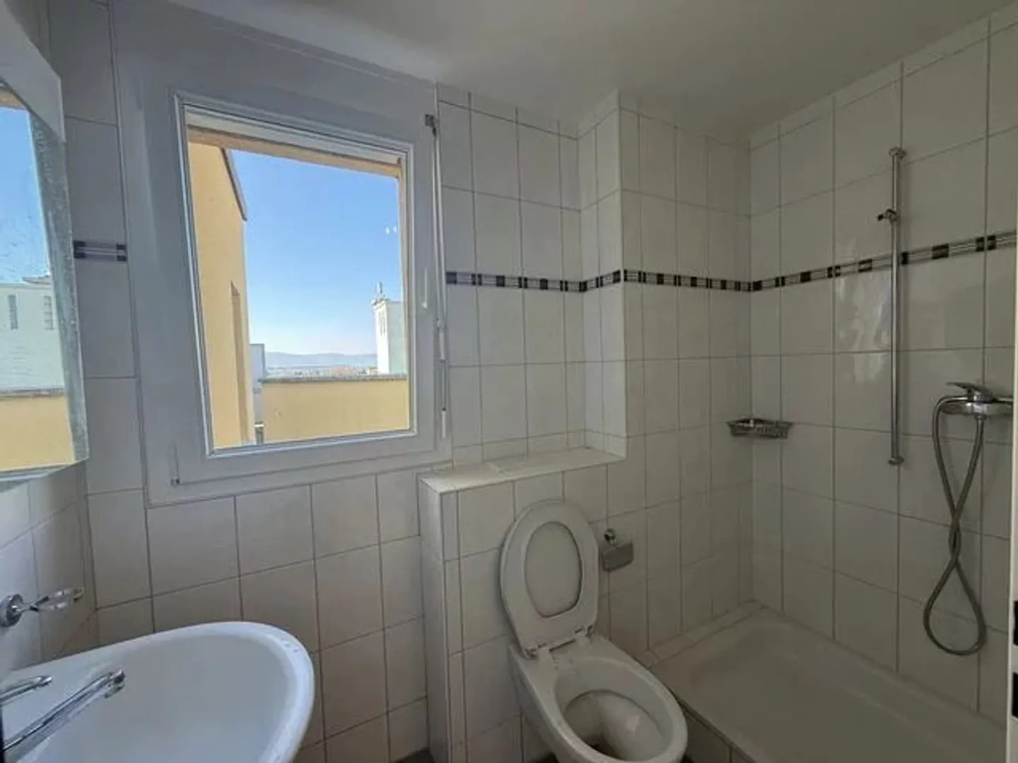 Appartamento con 5.5 stanze al 3° piano - Foto 5 di 8