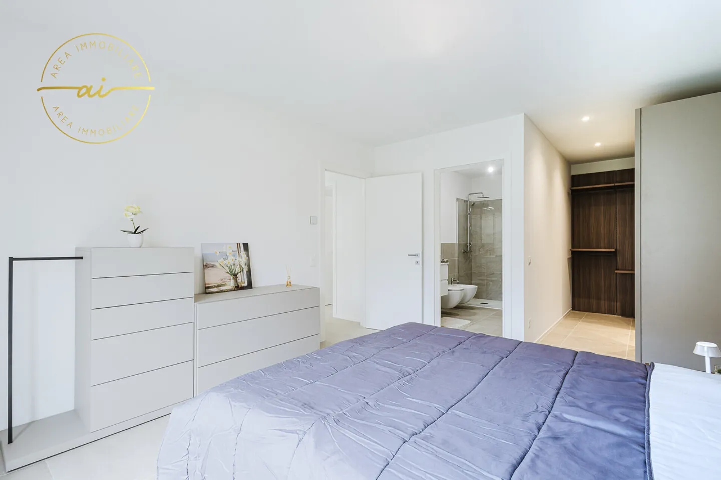 APPARTAMENTI ELEGANTI DI 4,5 LOCALI CON GIARDINO IN COSTRUZIONE - Foto 8 di 13