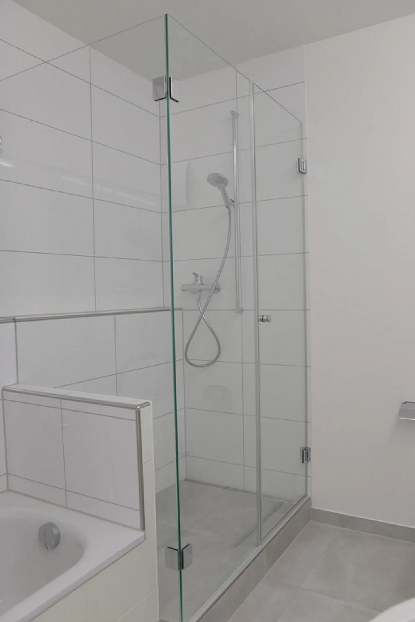 Appartamento esclusivo di 3,5 locali con loggia a Oberwil - Foto 7 di 8