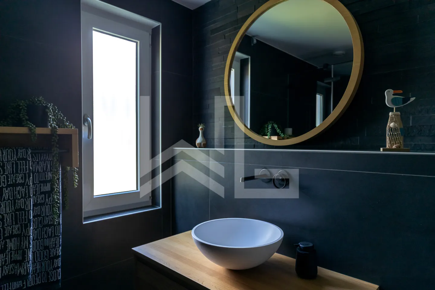 Contemporary Property with a View - Photo 7 of 10