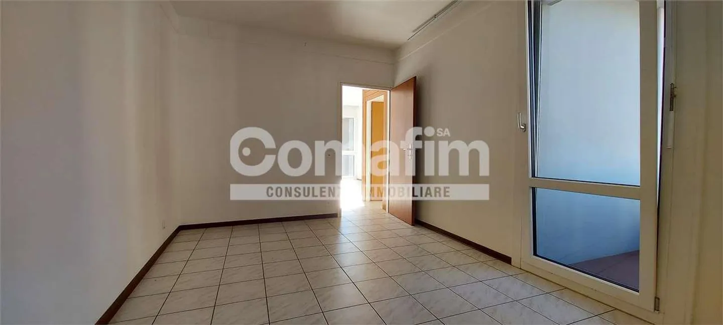 Appartamento soleggiato e tranquillo in città - Foto 5 di 10
