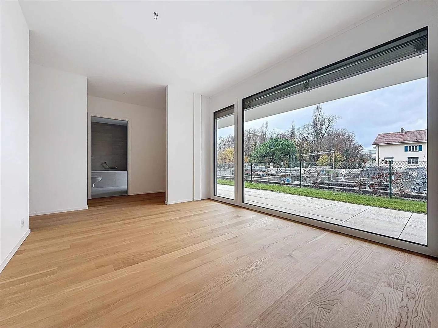 Neue Promotion: 5.5-Zimmer-Wohnung mit überdachter Terrasse und Garten - Foto 5 von 13