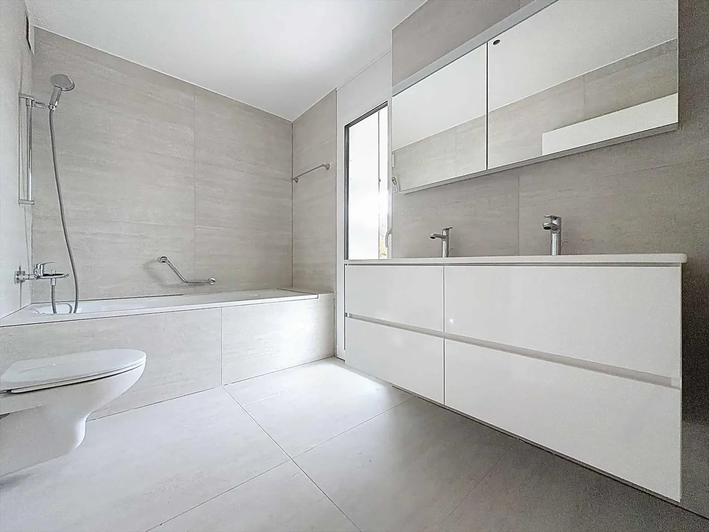 Neue Promotion: 5.5-Zimmer-Wohnung mit überdachter Terrasse und Garten - Foto 8 von 13