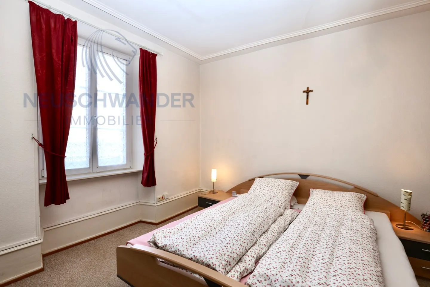 Building with two well-located apartments, close to all services - Photo 5 of 8