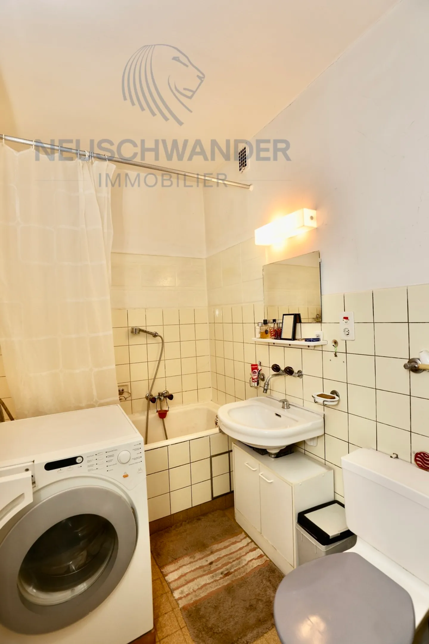 Building with two well-located apartments, close to all services - Photo 6 of 8