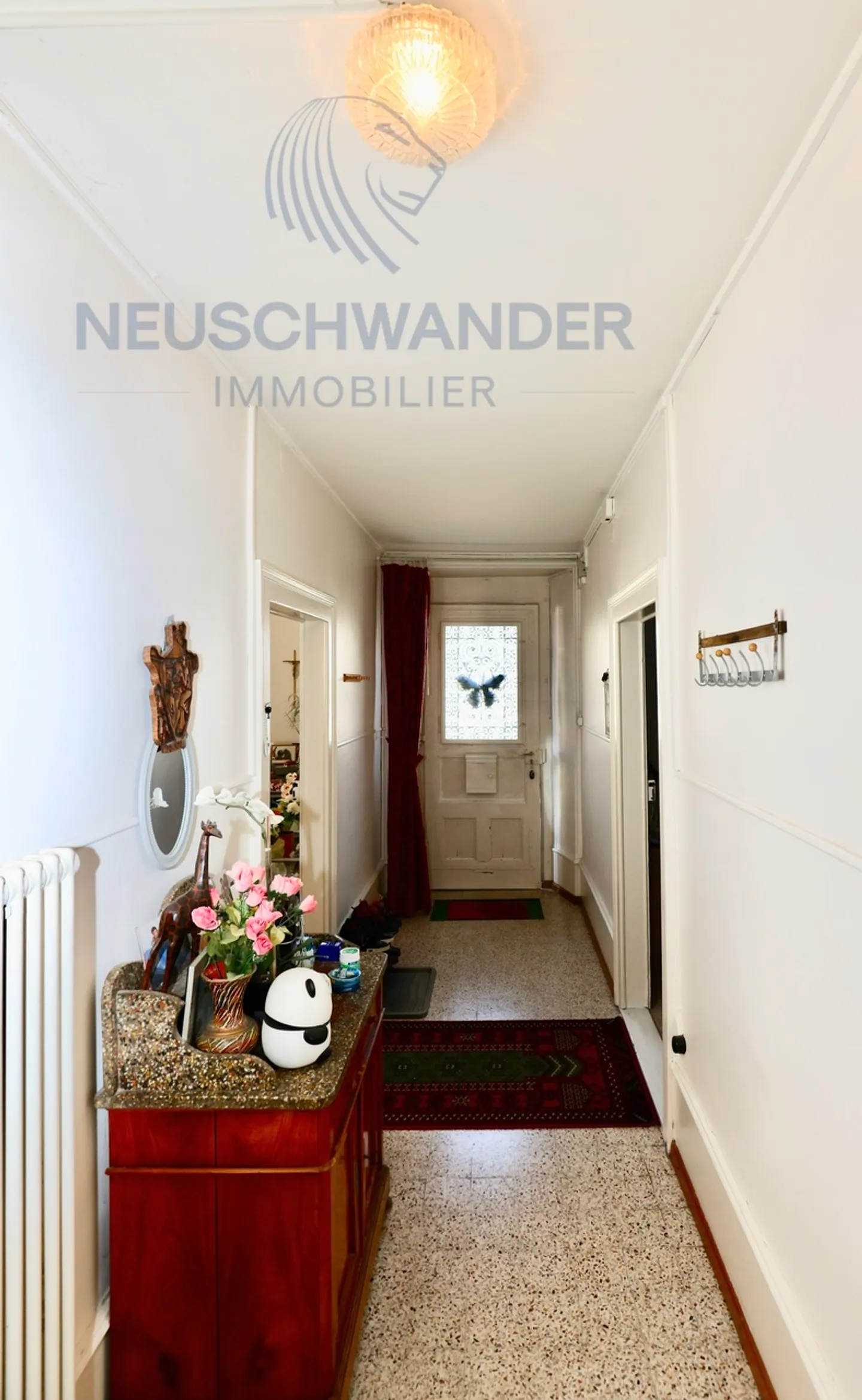 Building with two well-located apartments, close to all services - Photo 7 of 8