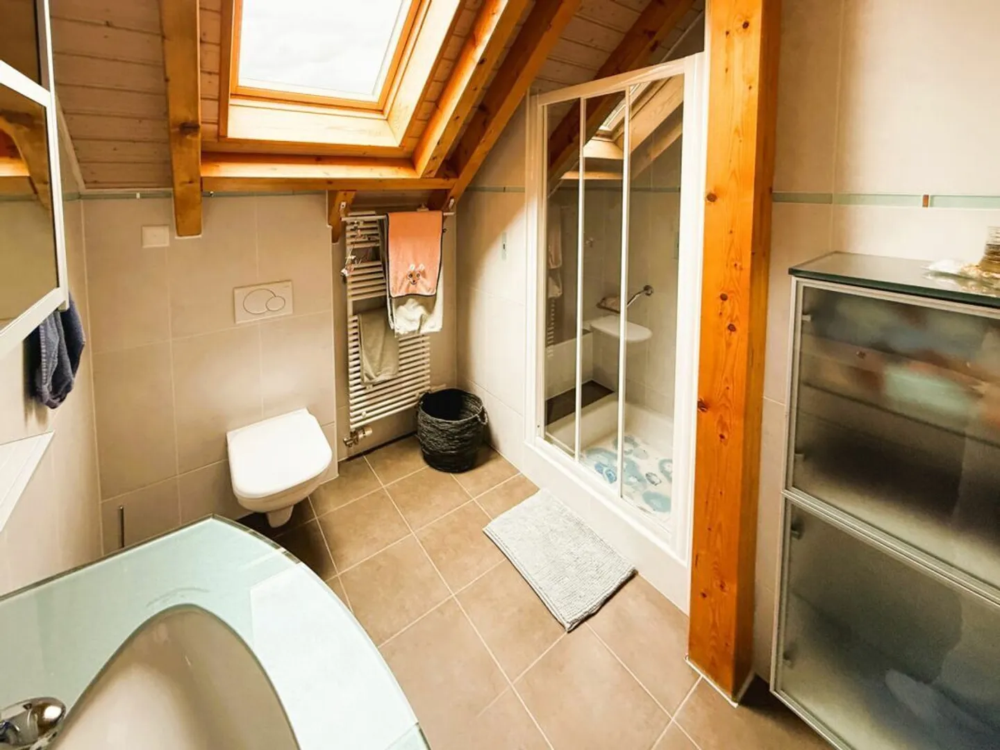 Stunning 4.5-room attached house with private garden and fireplace. - Photo 14 of 18