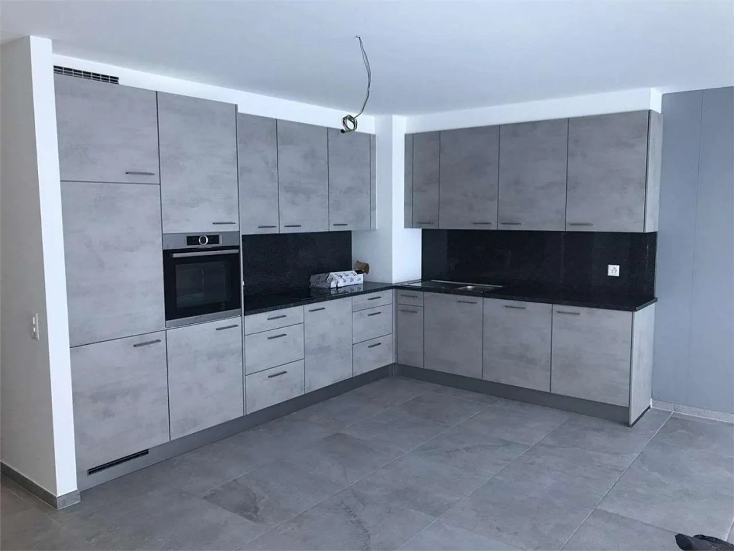 Appartamento recente con ogni comfort - Foto 4 di 8