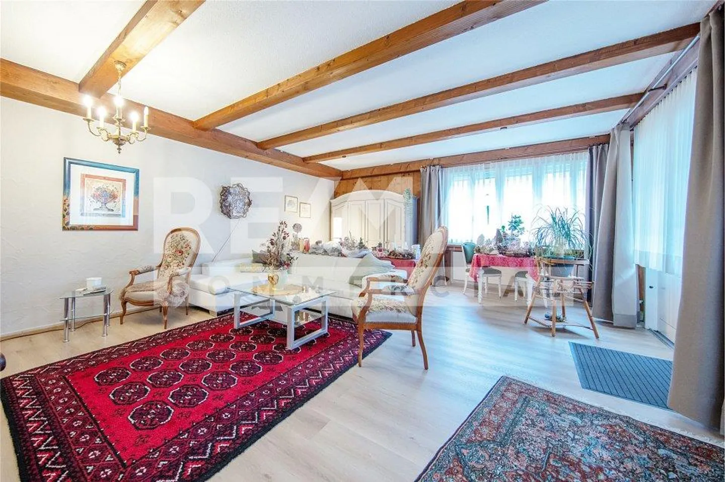 Proprietà interessante "Alpenblick" con potenziale per vari usi - Foto 2 di 13