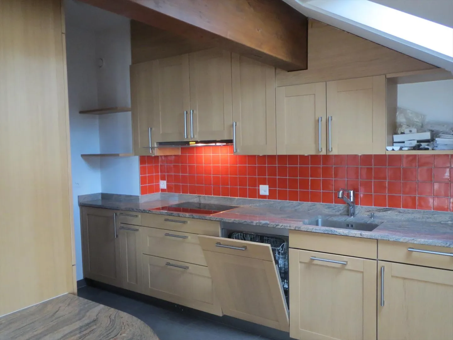 Duplex-Wohnung mit 7,5 Zimmern und Terrasse in Bernex - Foto 3 di 6
