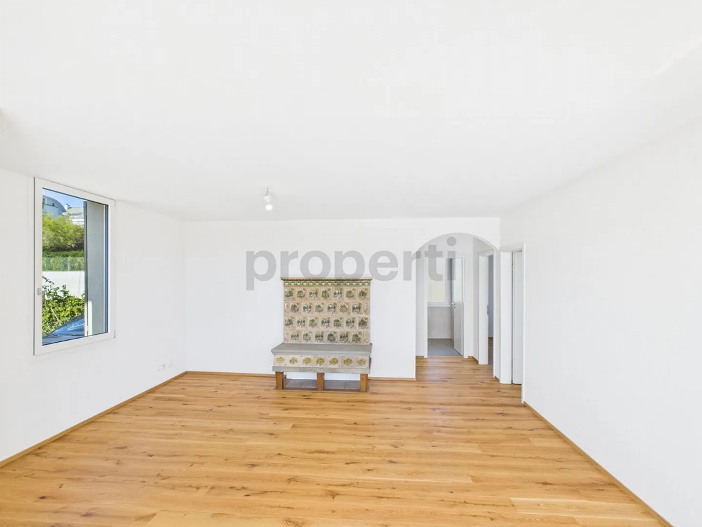 Charming 3.5-Room Apartment in the Heart of Oberwil - Photo 2 of 19