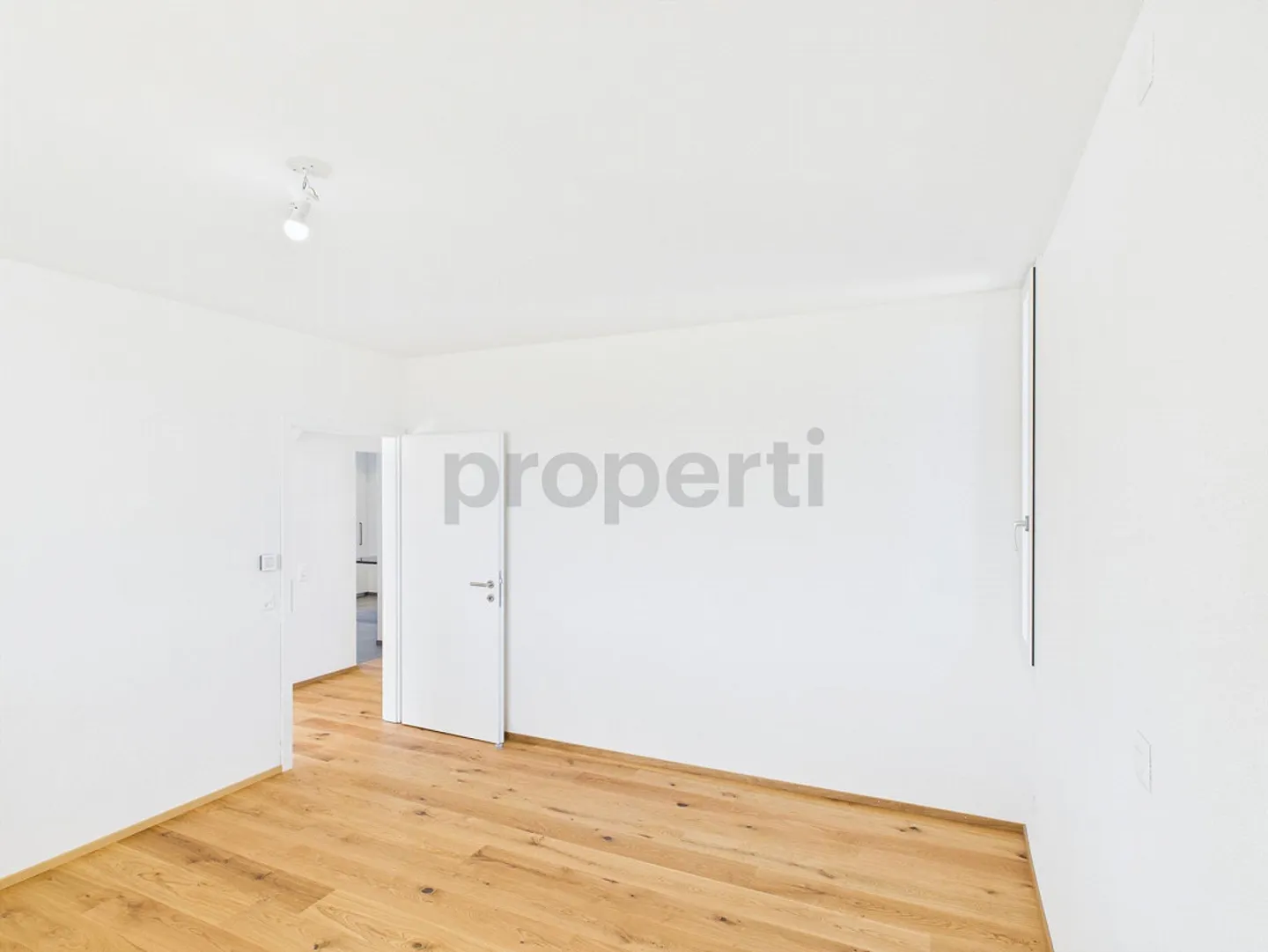 Charming 3.5-Room Apartment in the Heart of Oberwil - Photo 11 of 19