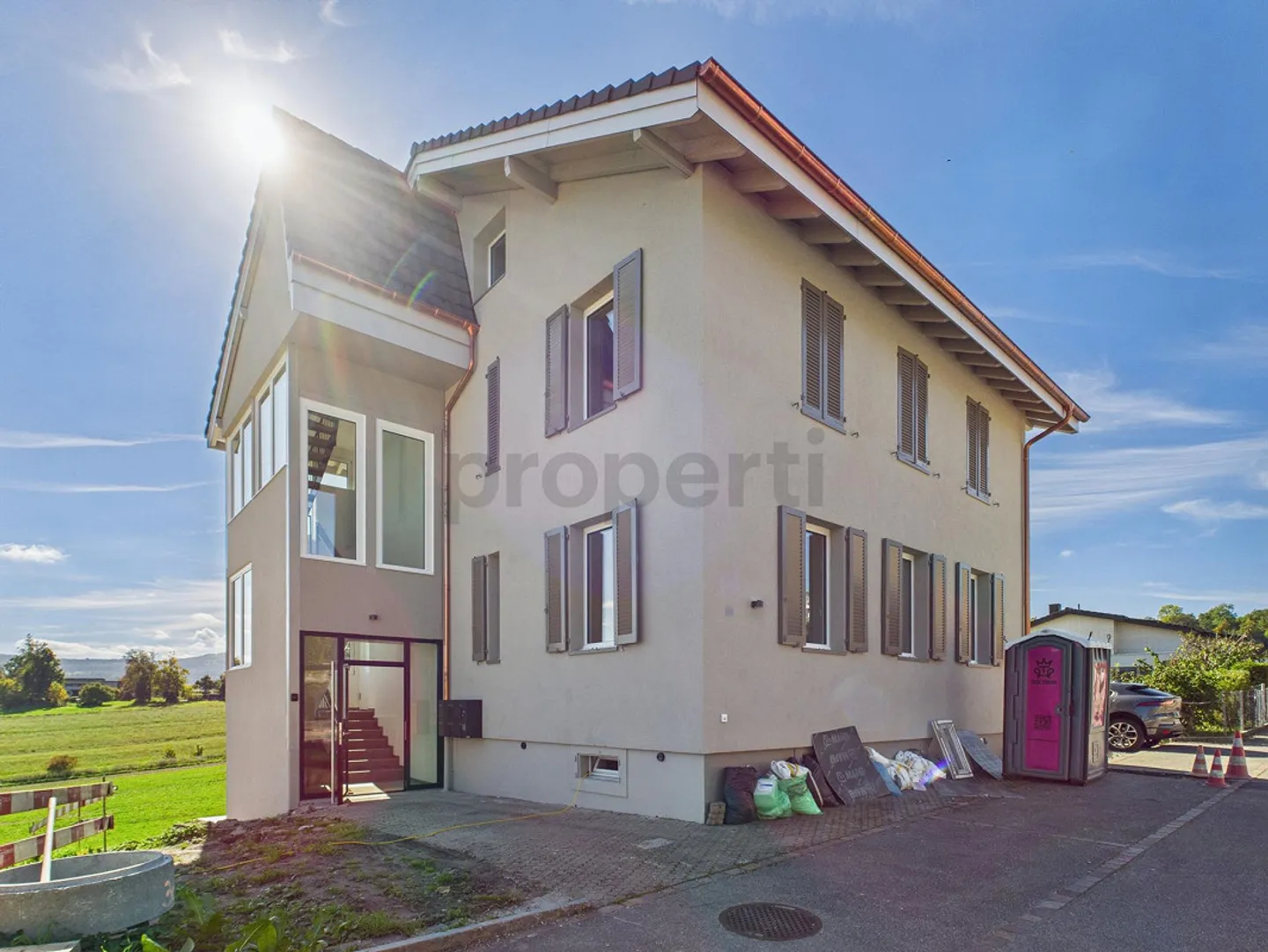 Charming 3.5-Room Apartment in the Heart of Oberwil - Photo 14 of 19