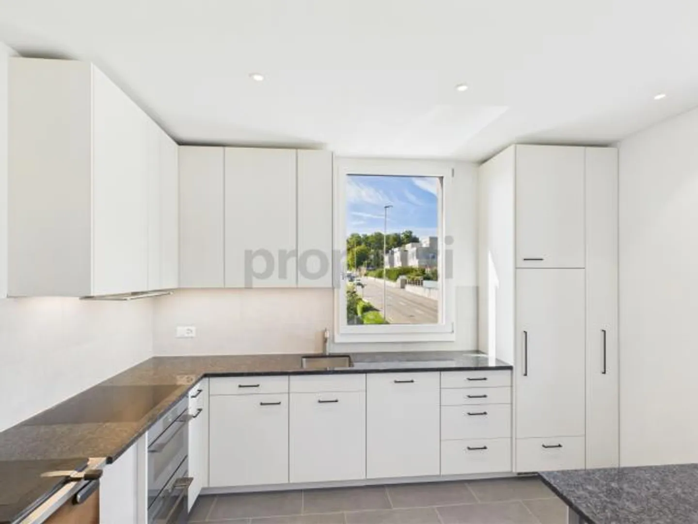 Charming 3.5-Room Apartment in the Heart of Oberwil - Photo 15 of 19
