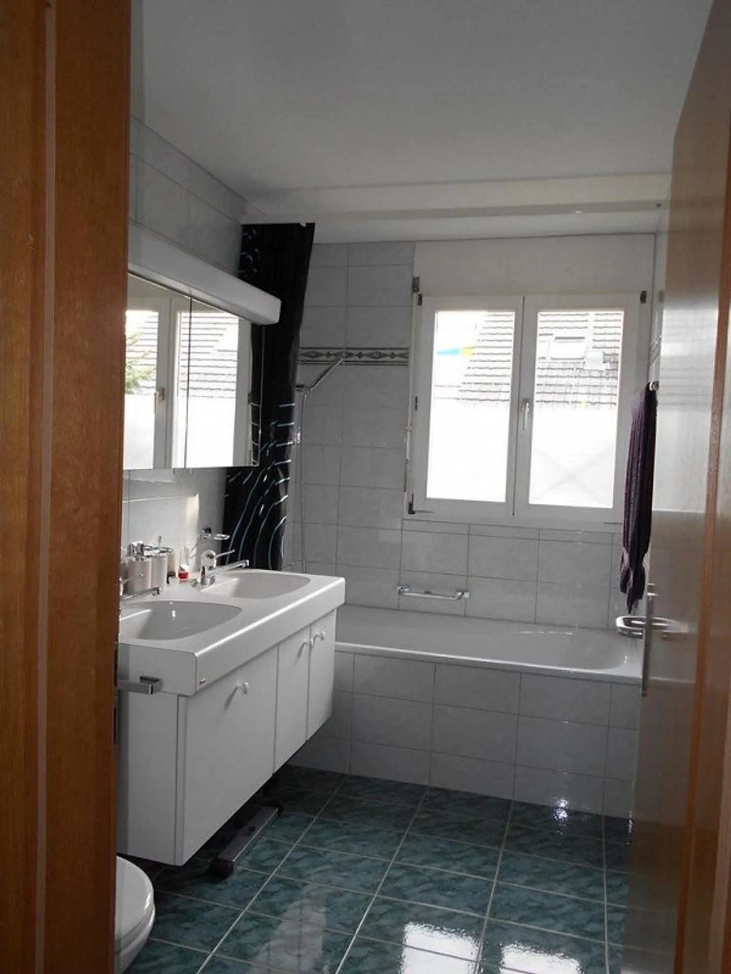 Your new apartment with a view of Lake Biel! - Photo 7 of 9