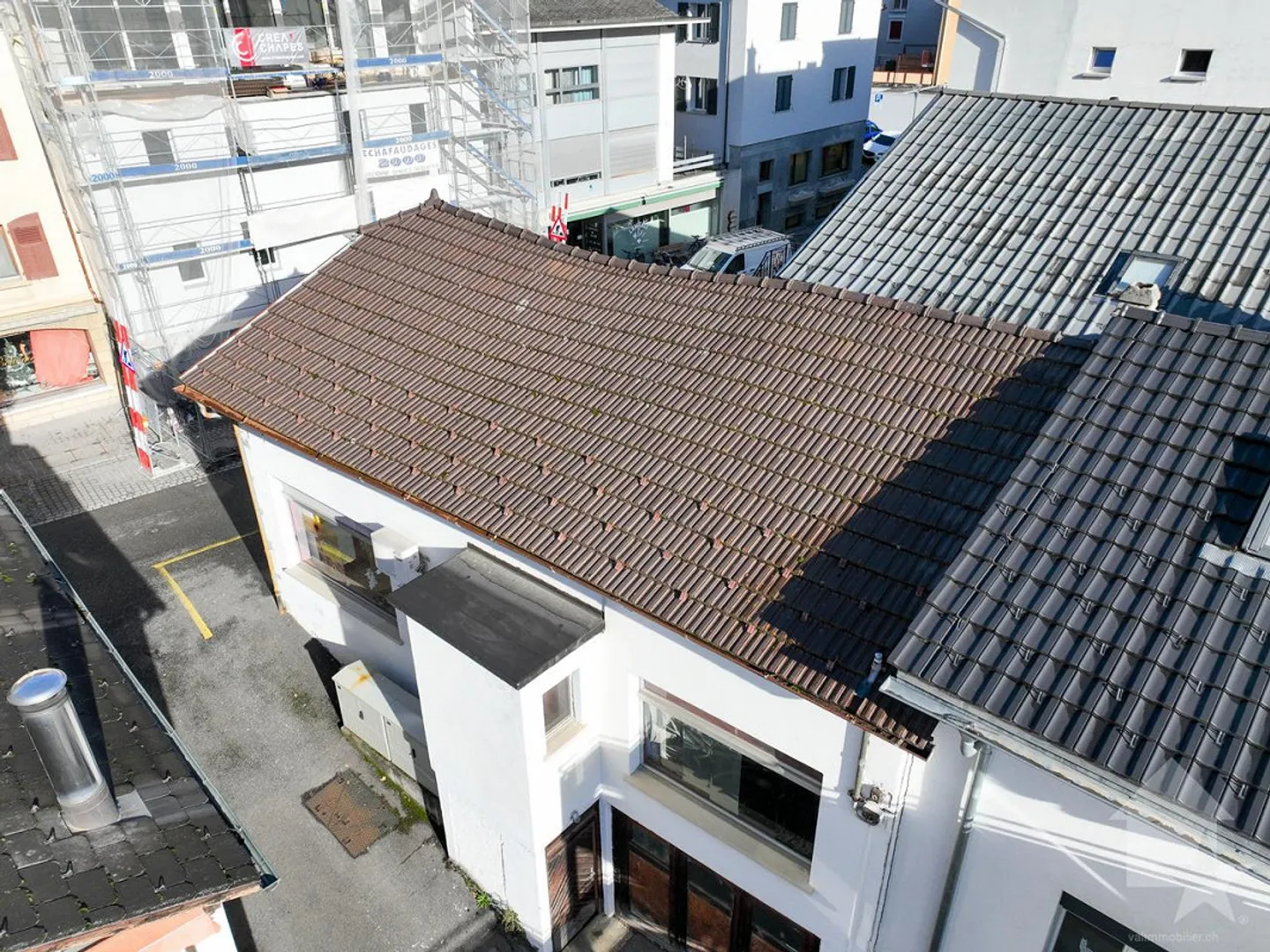 Immeuble au coeur de Fully à tranformer - Photo 1 sur 9