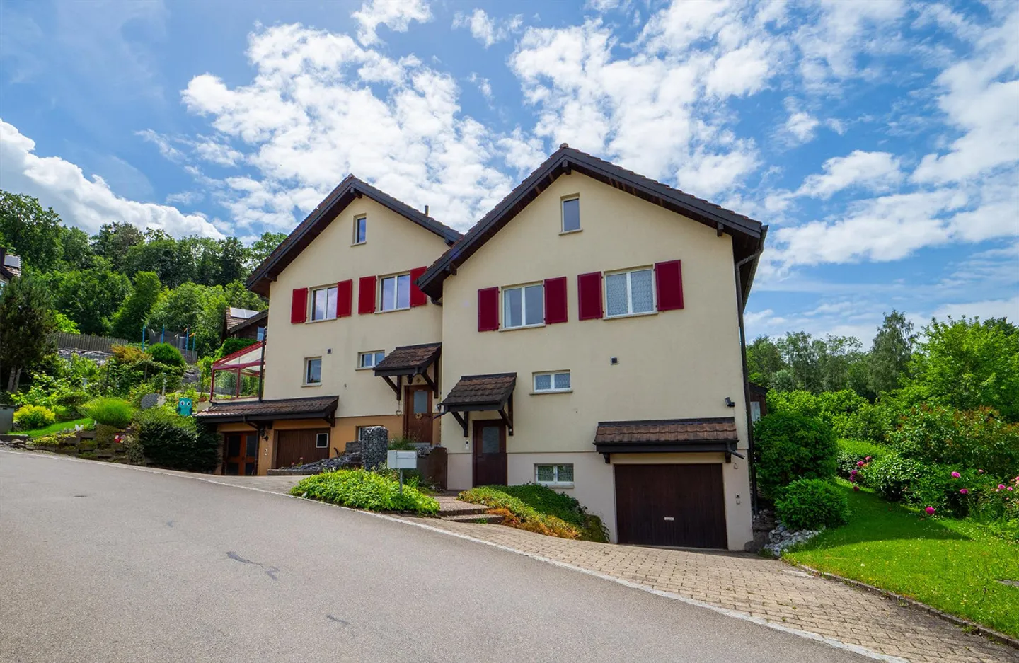 Single-family house with garden, seating area, double garage and Lake Constance view - Photo 3 of 29