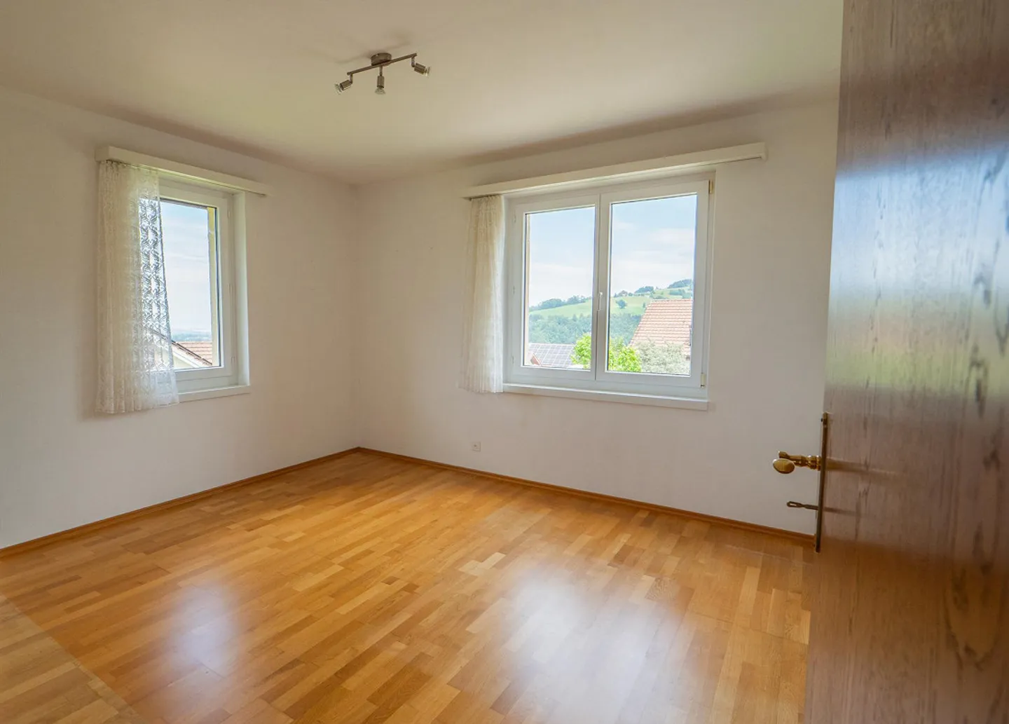 Single-family house with garden, seating area, double garage and Lake Constance view - Photo 16 of 29