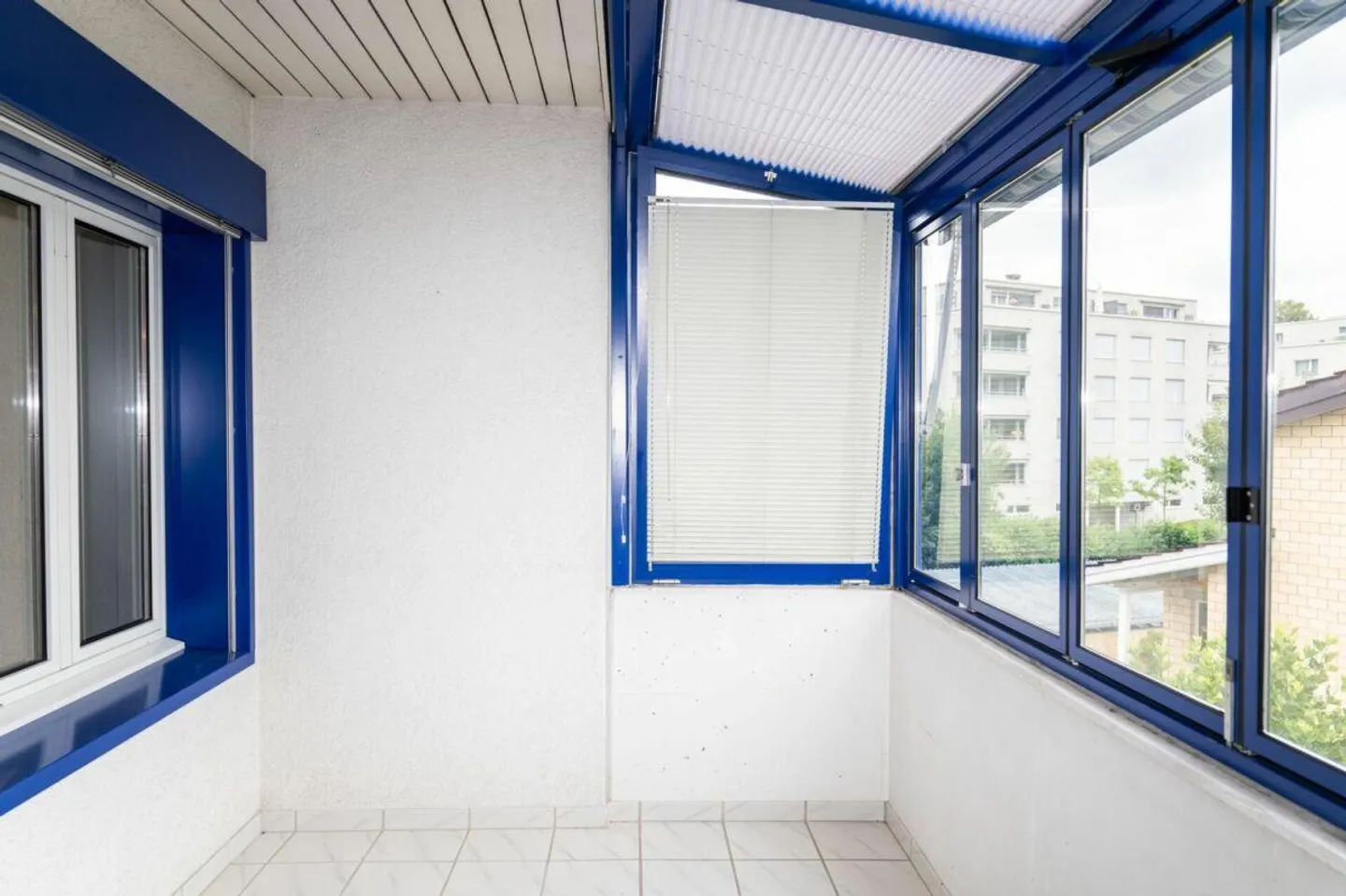 Appartement bien entretenu dans un quartier calme incluant 1 place de parking - Photo 3 sur 10