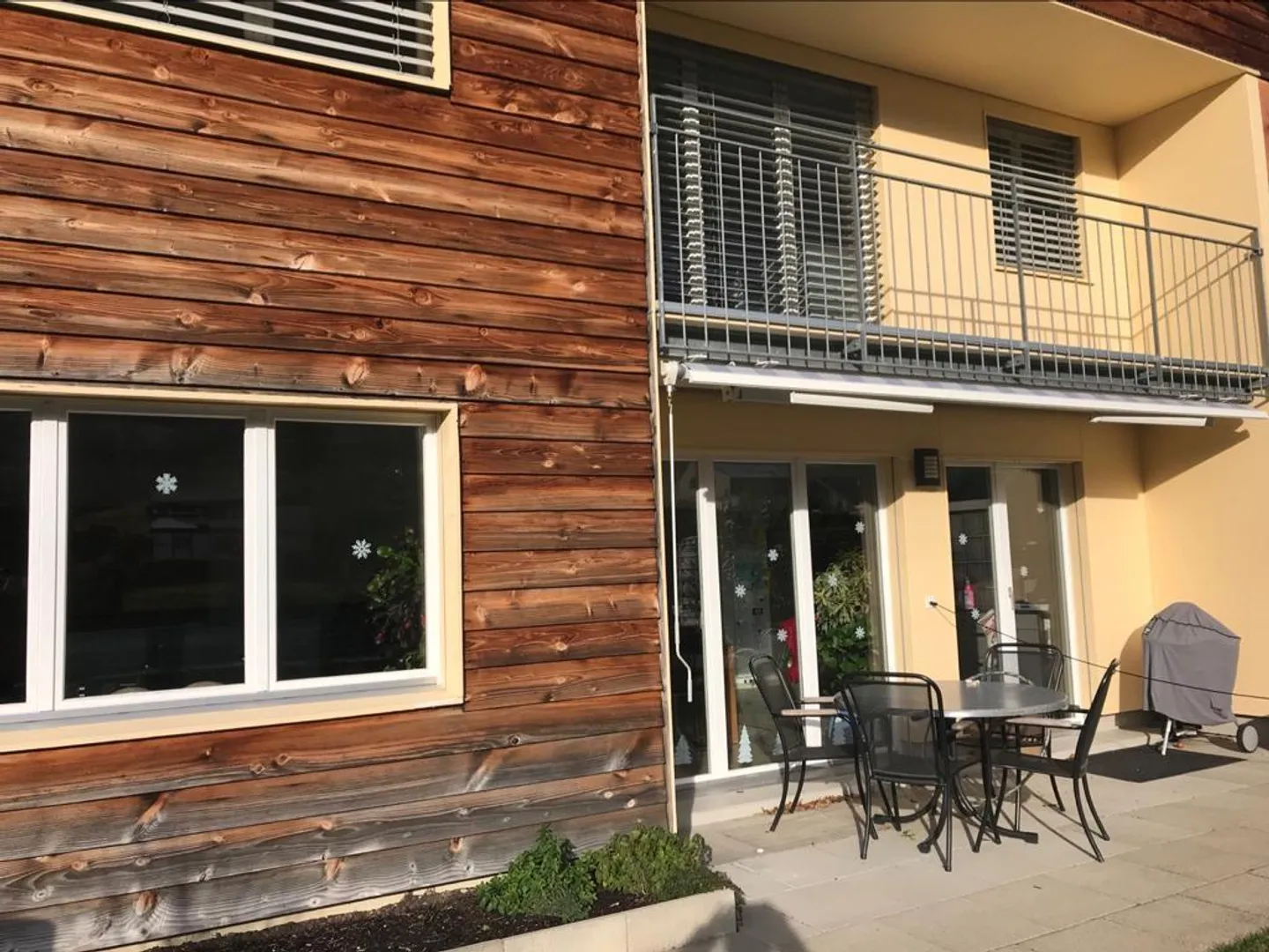 Casa unifamiliare sulla pendenza soleggiata - Foto 5 di 13