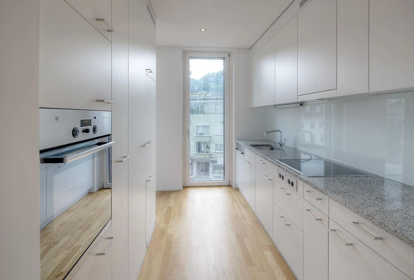 Living at a lofty height with a spacious terrace of 91 m² - Photo 3 of 7