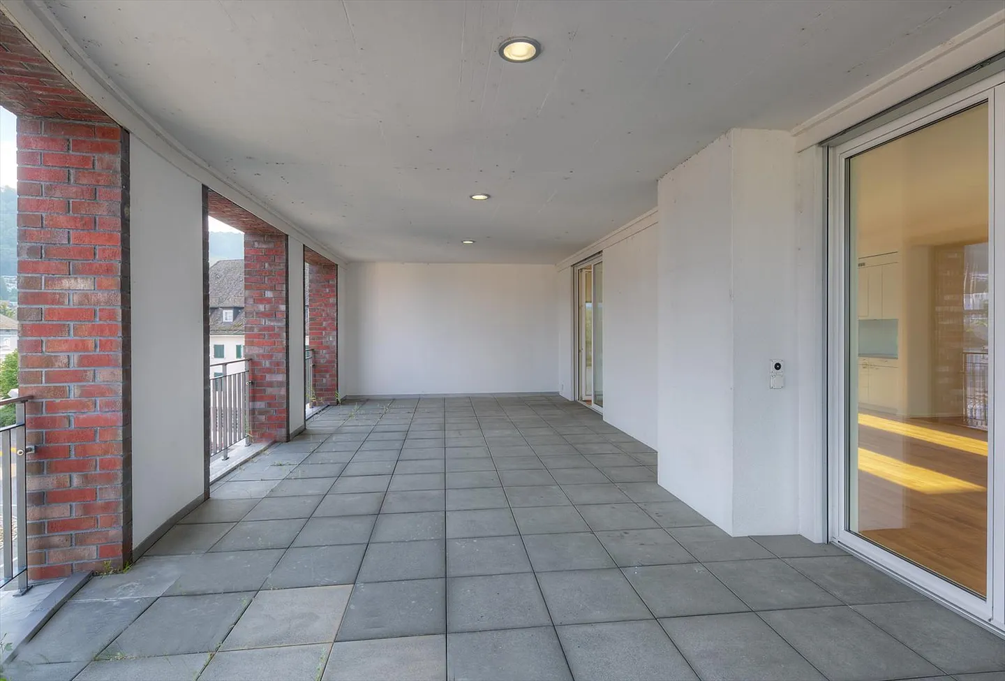 Living at a lofty height with a spacious terrace of 91 m² - Photo 6 of 7