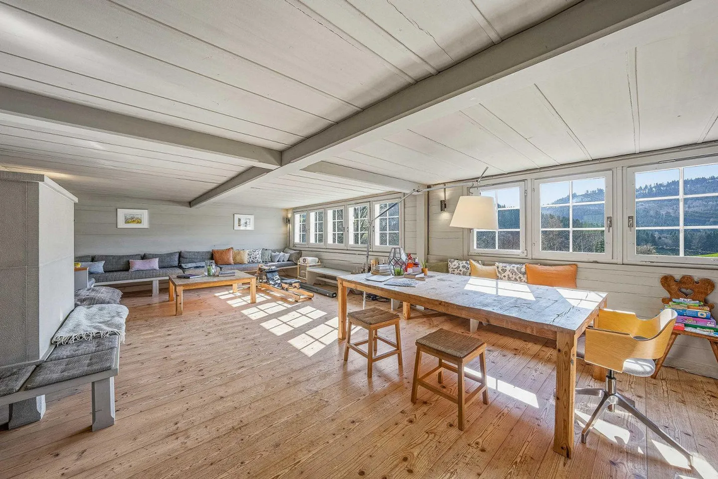 Historical Residential House with Barn and Forest - Photo 7 of 13