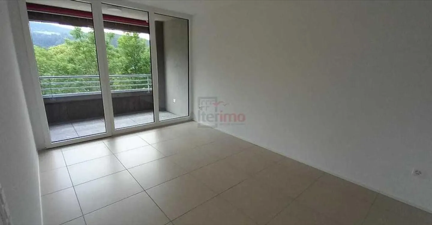 Modern Apartment with Scenic Views - Photo 9 of 12