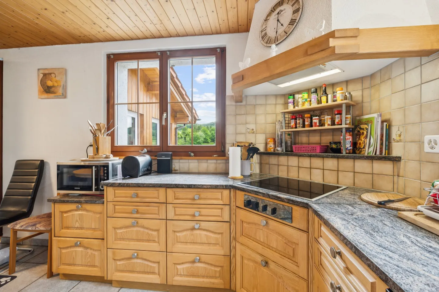 Exclusive single-family house with beautiful views - Photo 2 of 6