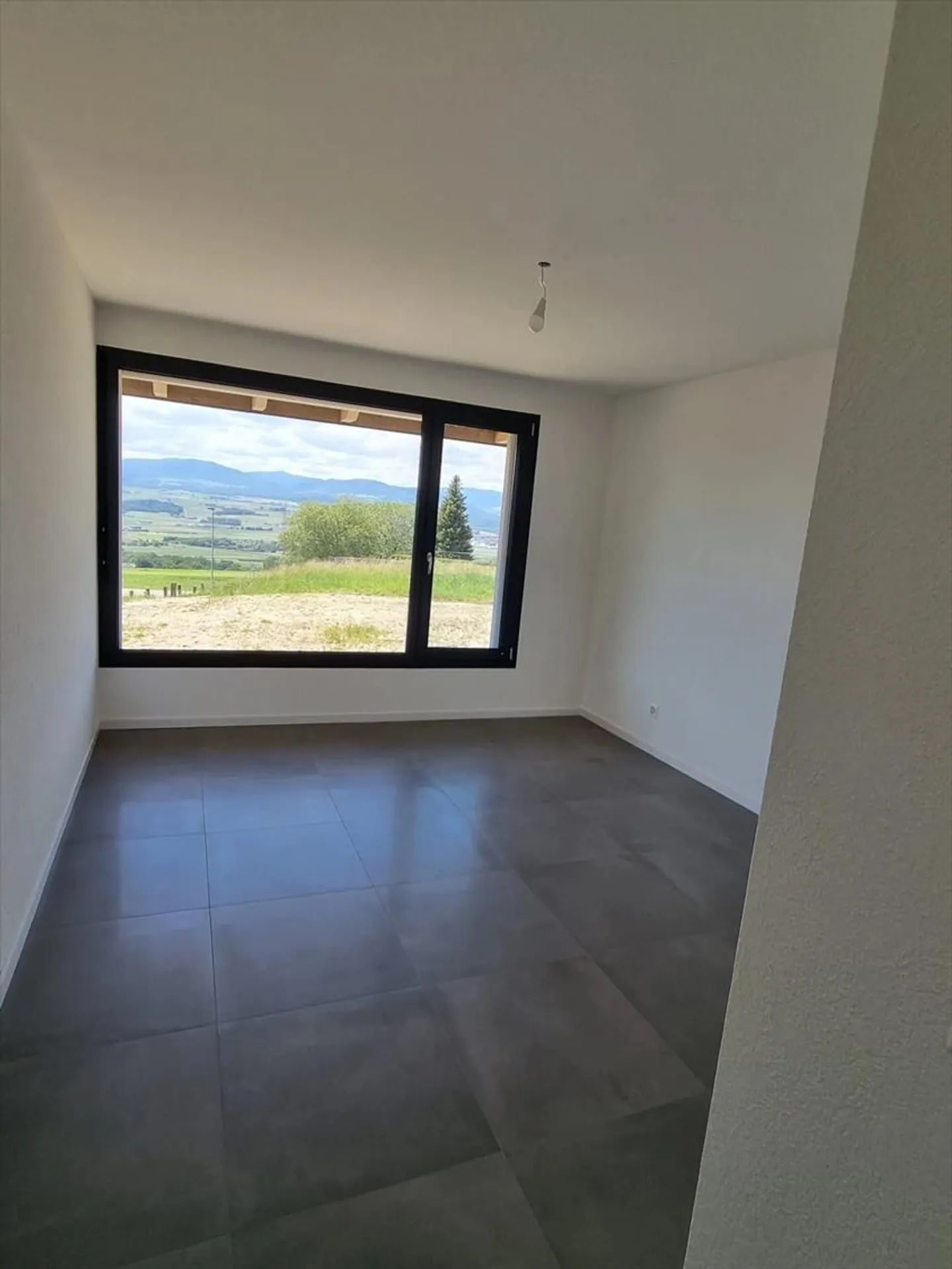 Costruzione recente, casa di 5.5 stanze su 3 livelli - Foto 6 di 11