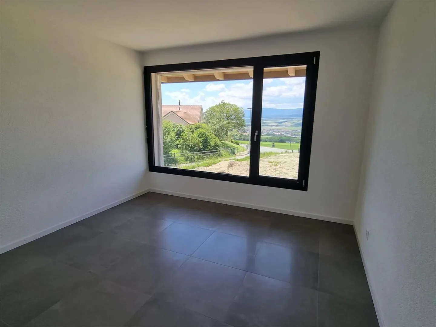 Costruzione recente, casa di 5.5 stanze su 3 livelli - Foto 7 di 11