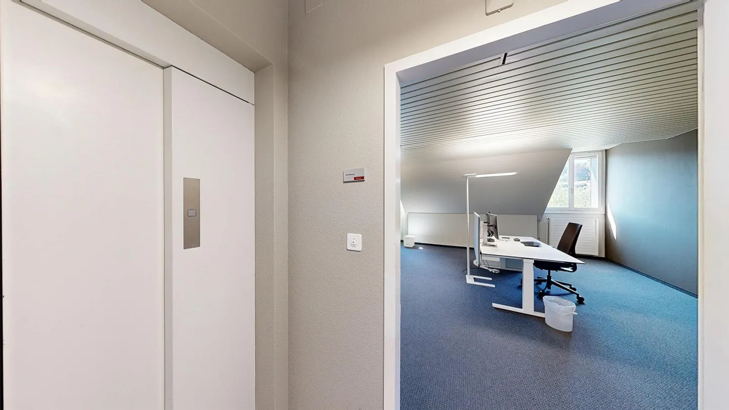 Your office in a central location - Photo 2 of 6