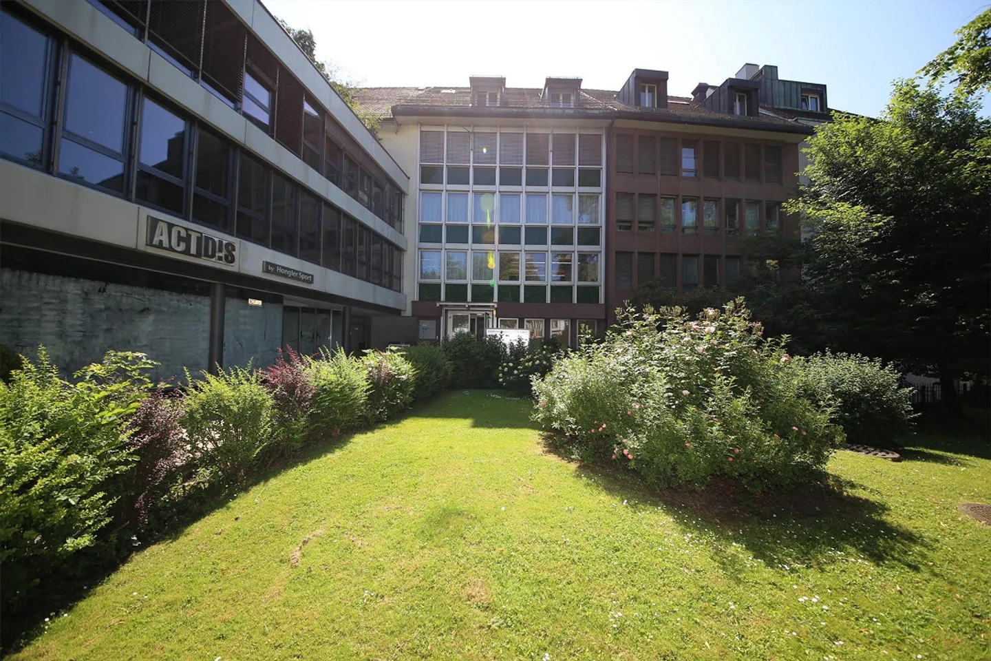 Your office in a central location - Photo 5 of 6