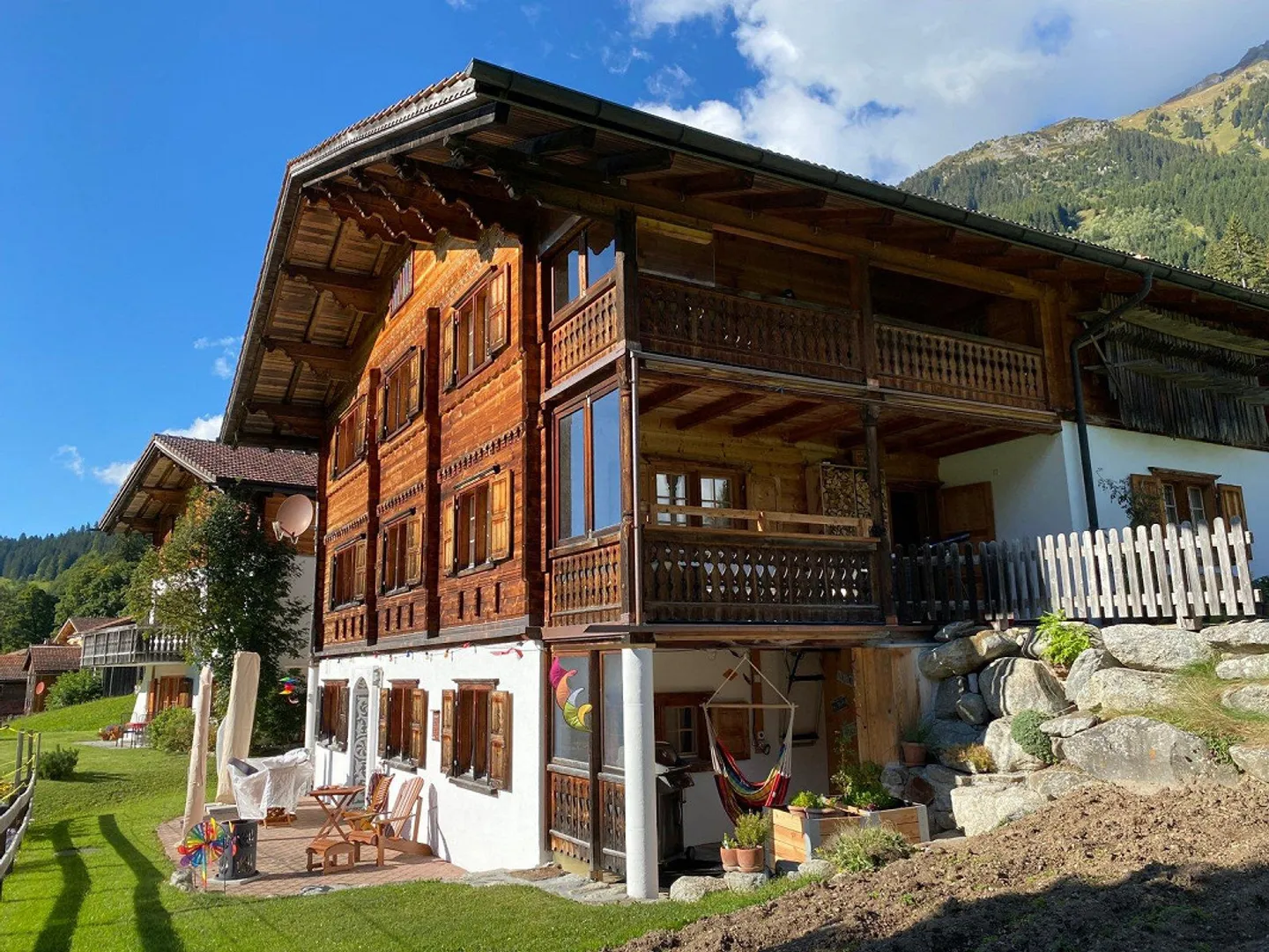 Appartamento con terrazza di 4,5 stanze con panorama alpino a Klosters-Monbiel - Foto 2 di 13