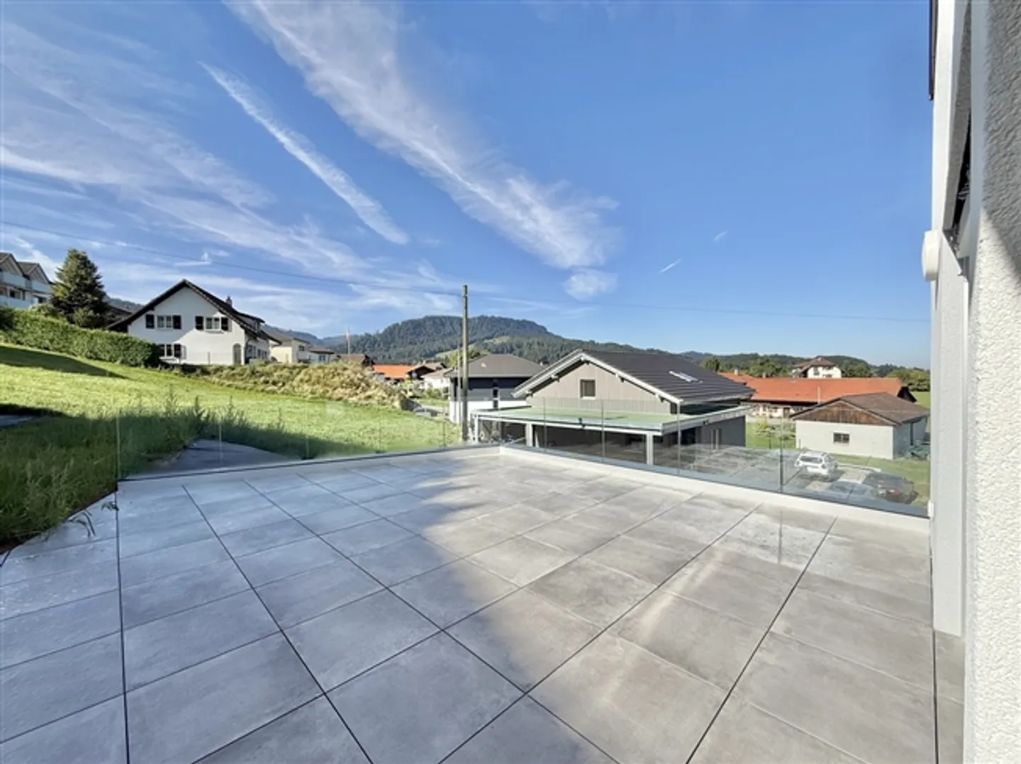 Neue und moderne Villa mit 2,5 unabhängigen Zimmern, grüne Umgebung - Foto 17 von 20