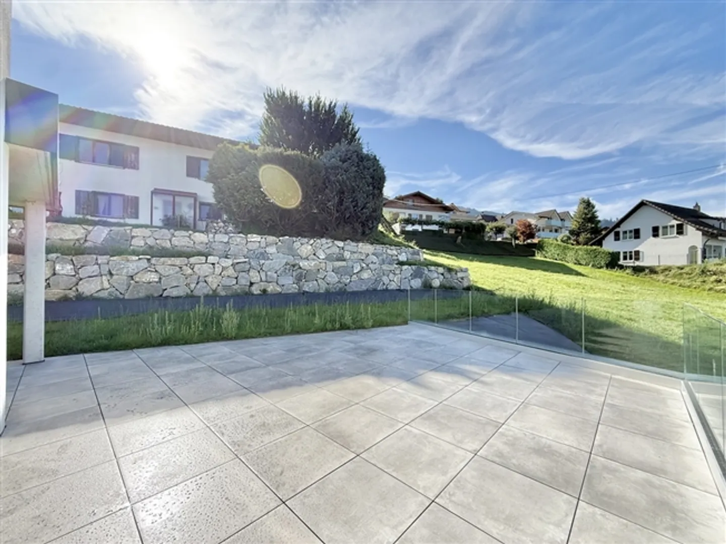 Neue und moderne Villa mit 2,5 unabhängigen Zimmern, grüne Umgebung - Foto 18 von 20