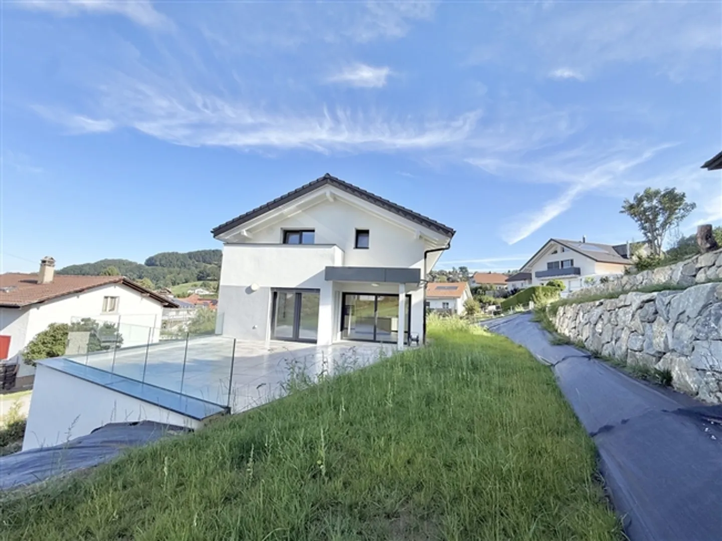 Neue und moderne Villa mit 2,5 unabhängigen Zimmern, grüne Umgebung - Foto 20 von 20