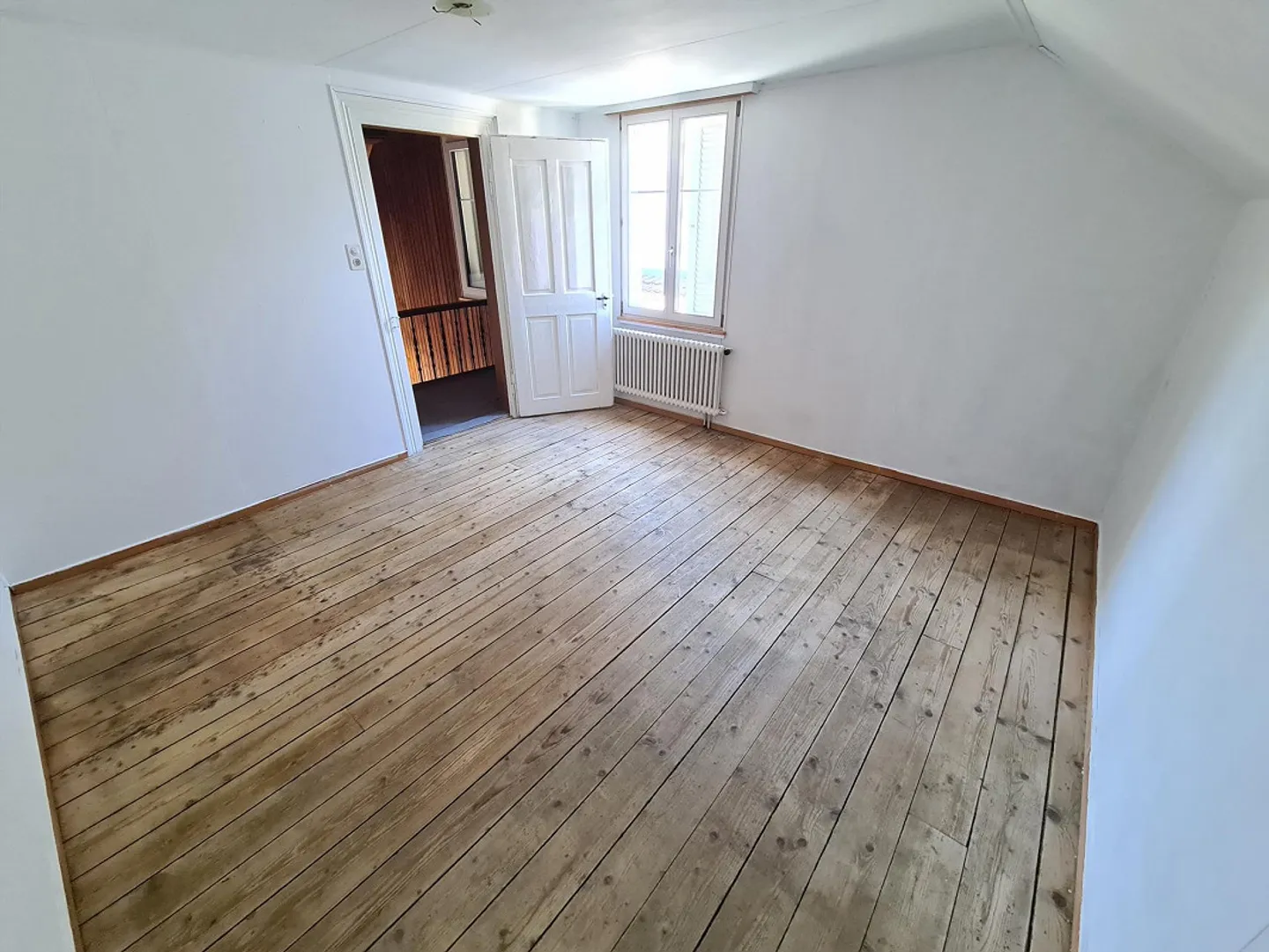 Freshly renovated 4-room apartment over 2 floors in Heiden! - Photo 1 of 4