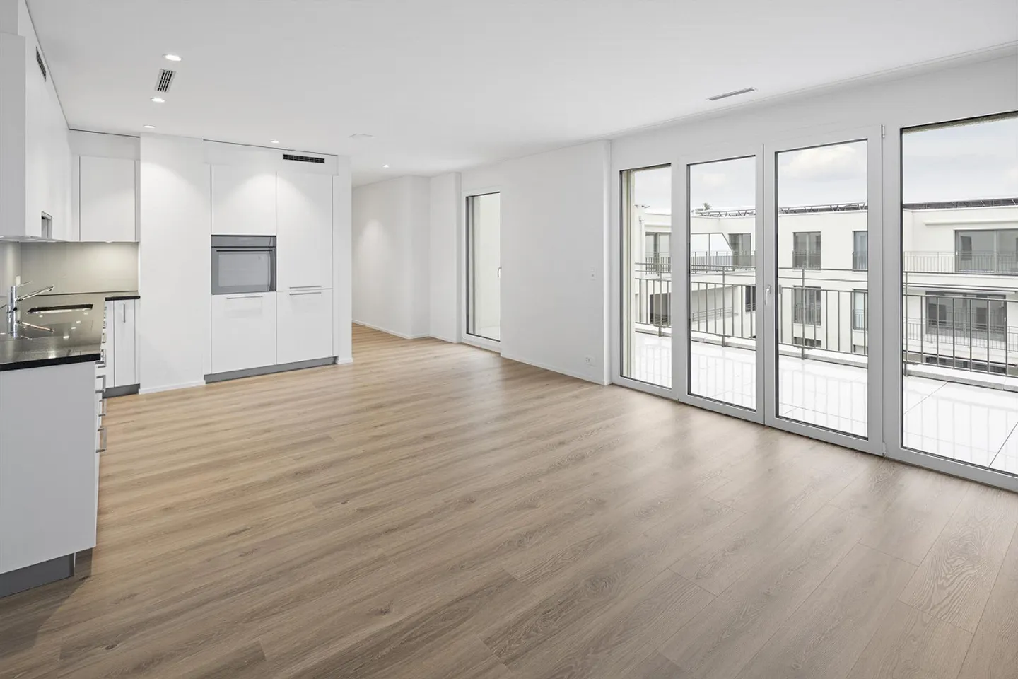 Moderne Attikawohnung in Zürich - Foto 4 von 19