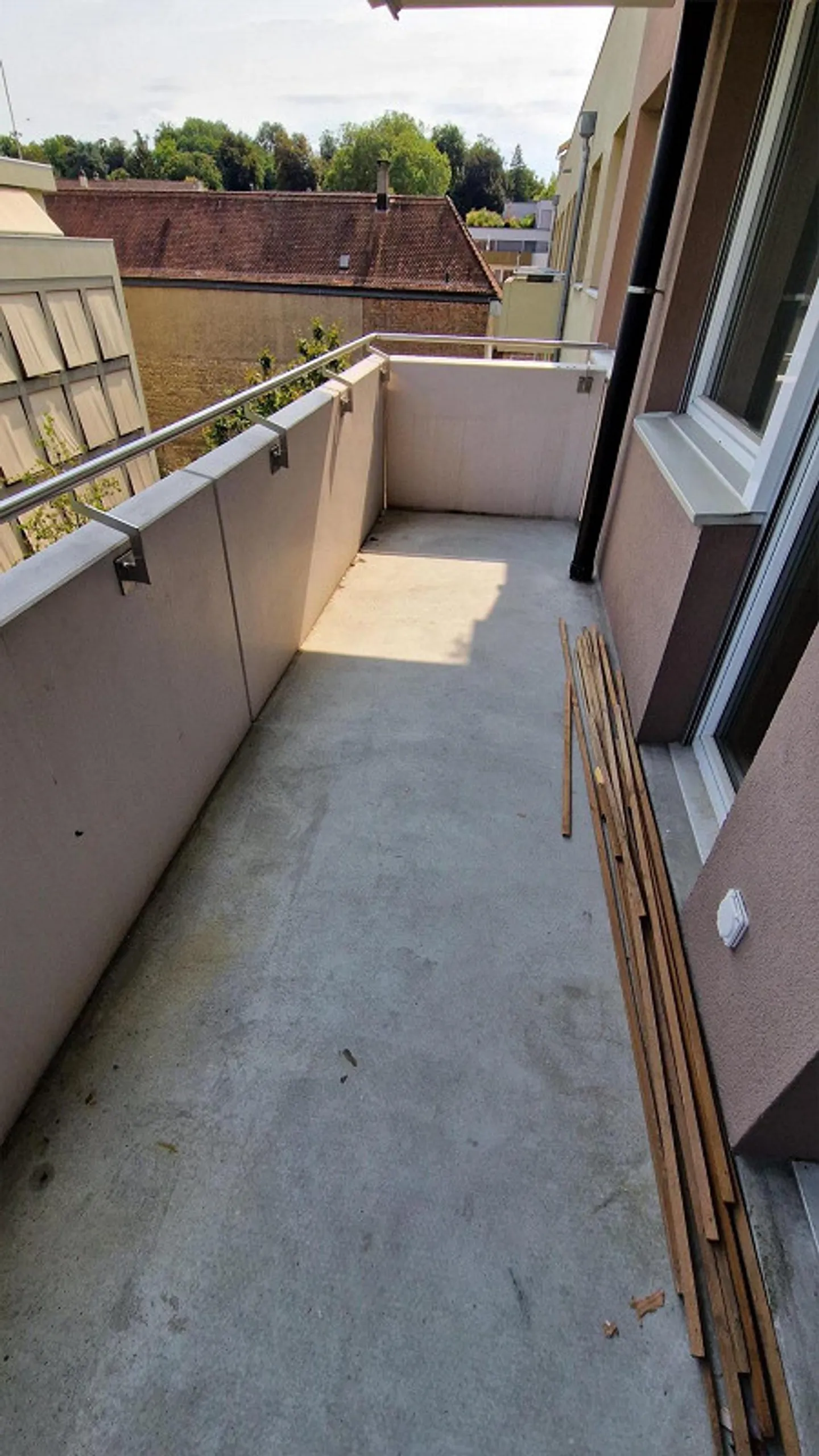 Ampio appartamento di 4,5 stanze con terrazza e camino - Foto 9 di 9
