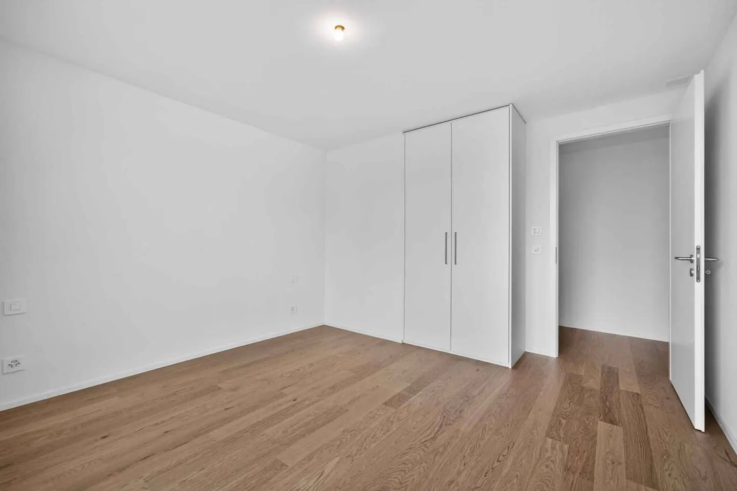 9 MAGNIFICENT NEW 3.5-ROOM APARTMENTS - Photo 8 of 10