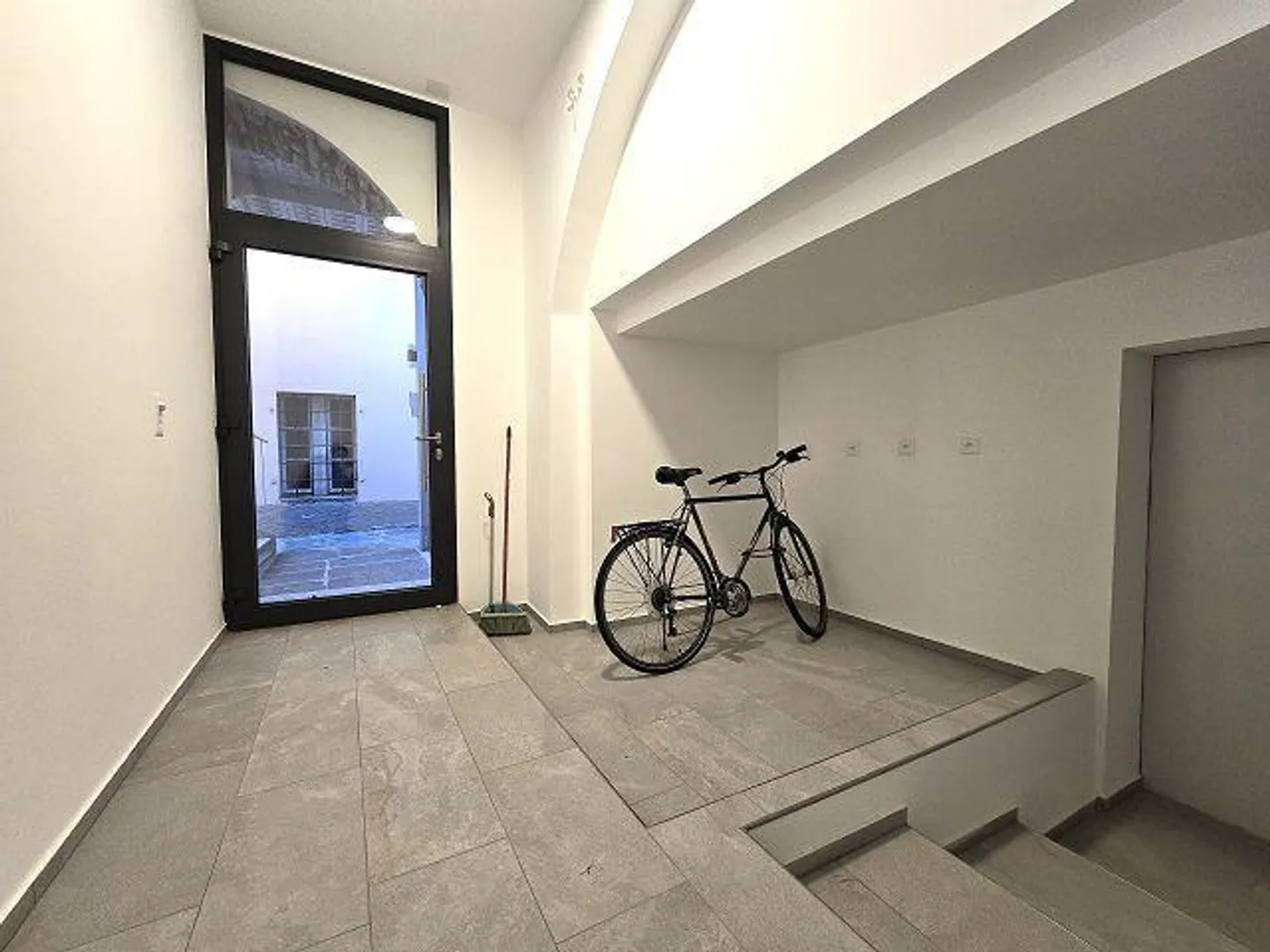 4-Familienhaus auch als Renditeobjekt / Casa di 4 app. rinnovata a... - Foto 28 di 36