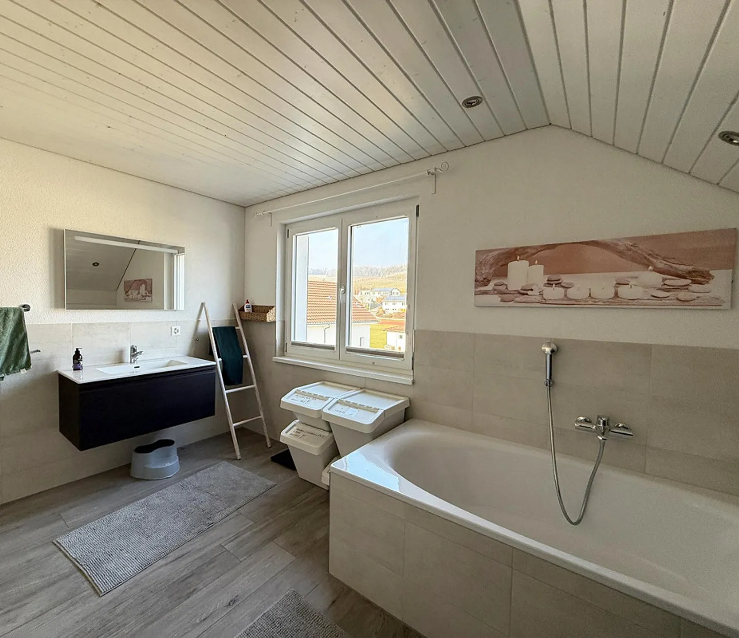 Maison individuelle intemporelle de 5,5 pièces avec jardin et carport - Photo 9 sur 12