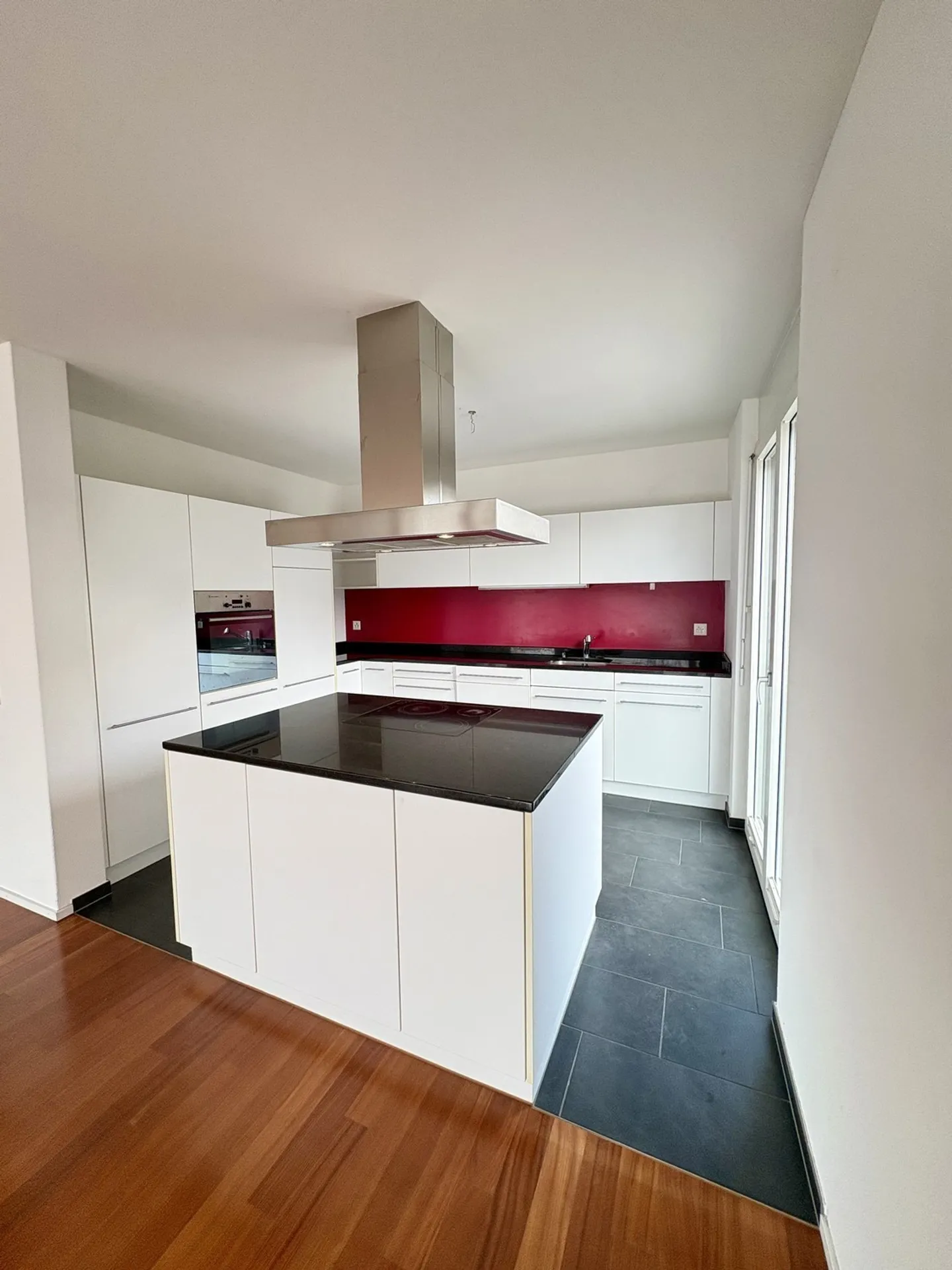 Appartement 4.5 pièces de 148 m² directement à la gare de Dübendorf - Photo 4 sur 27