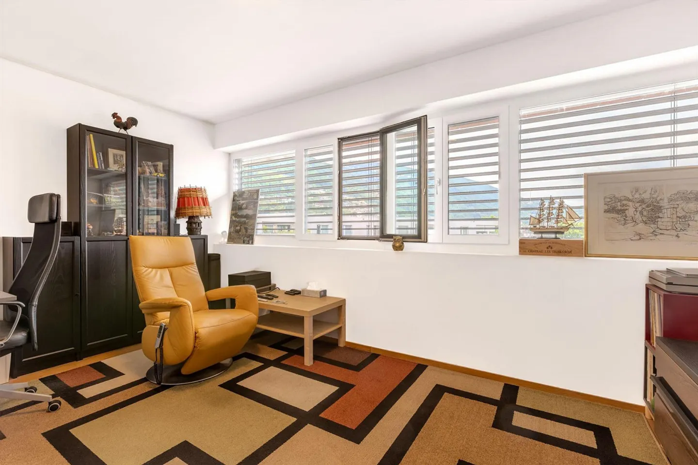 ENORMOUS SUPER ATTIC 4.5 ROOMS LIKE NEW IN AGNO - Photo 9 of 9