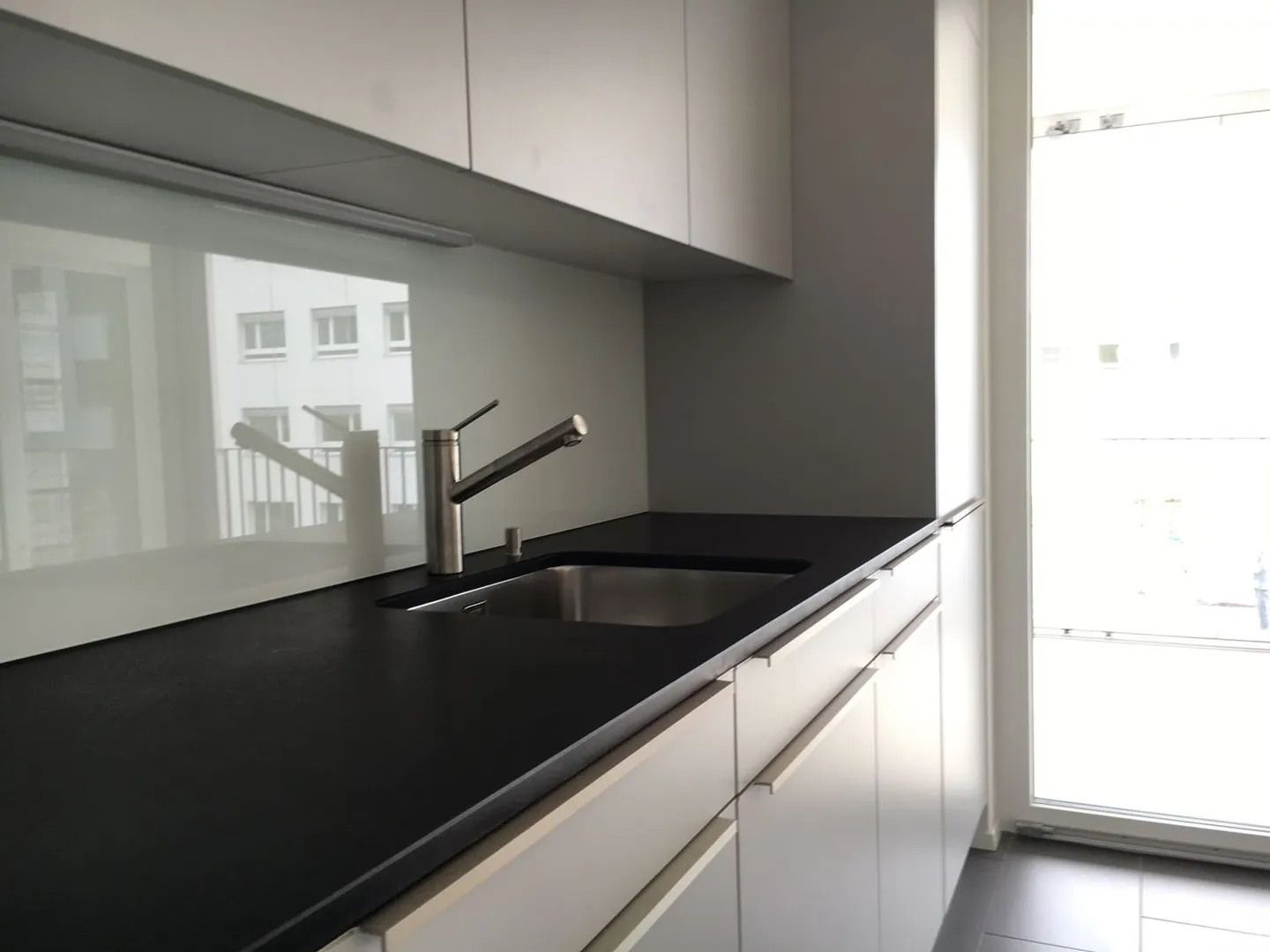 Modern 4.5-room apartment in ownership standard - Photo 3 of 15