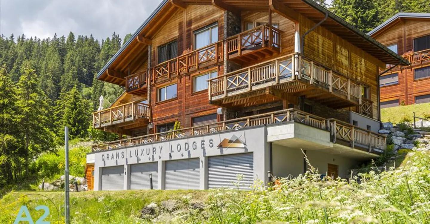 LUXUSCHALET ZU VERMIETEN AM FUSS DER PISTEN - Foto 1 von 12