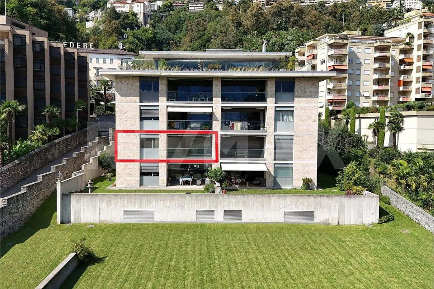 Appartamento spazioso con vista lago - Foto 1 di 13
