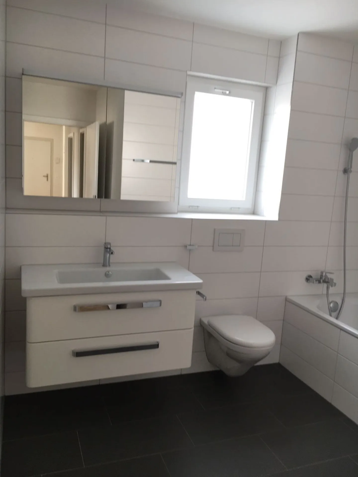 Modern 4.5-room apartment in ownership standard - Photo 11 of 15