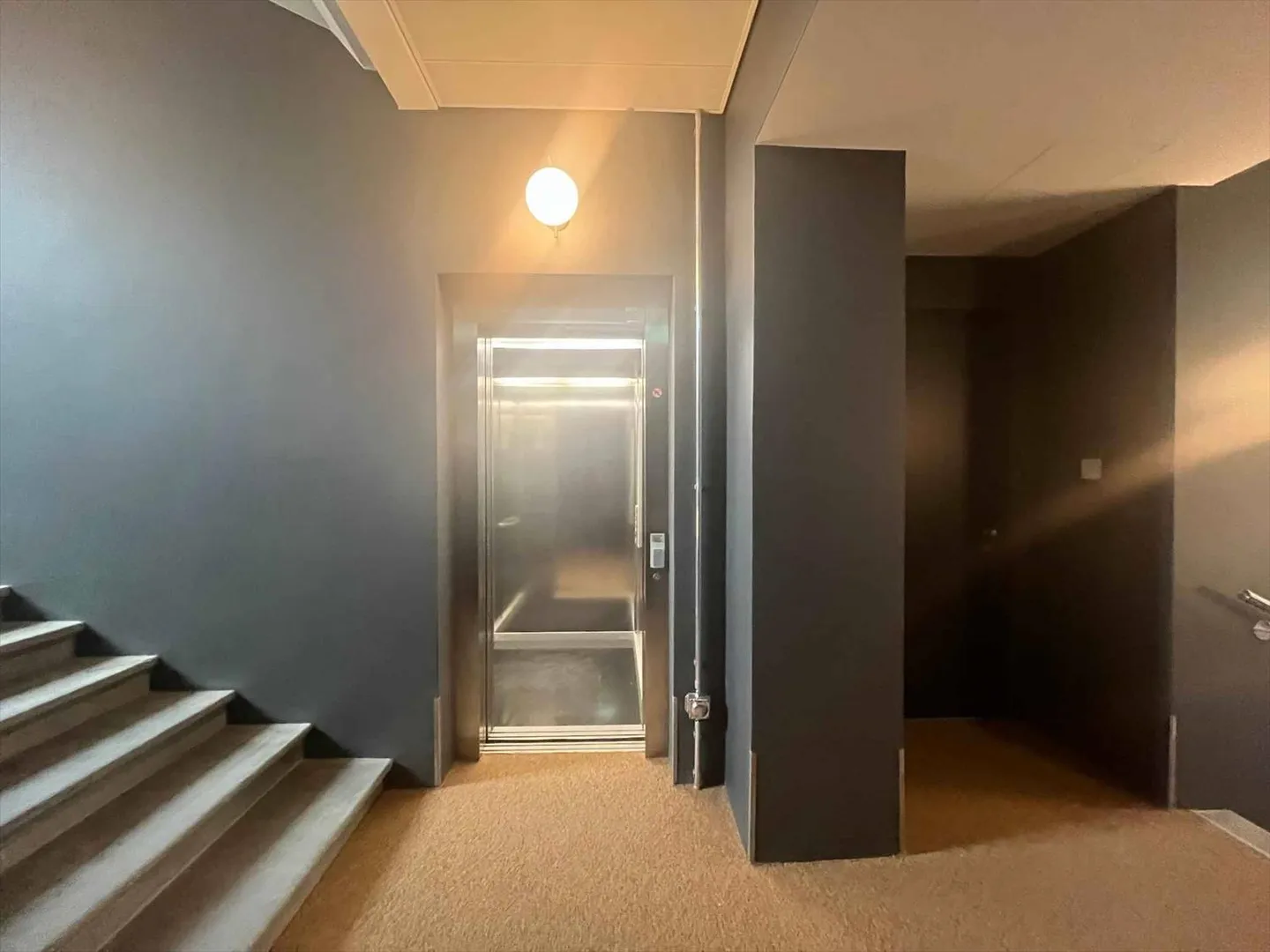 280 m² große Büros - Bankenviertel - Foto 7 von 8